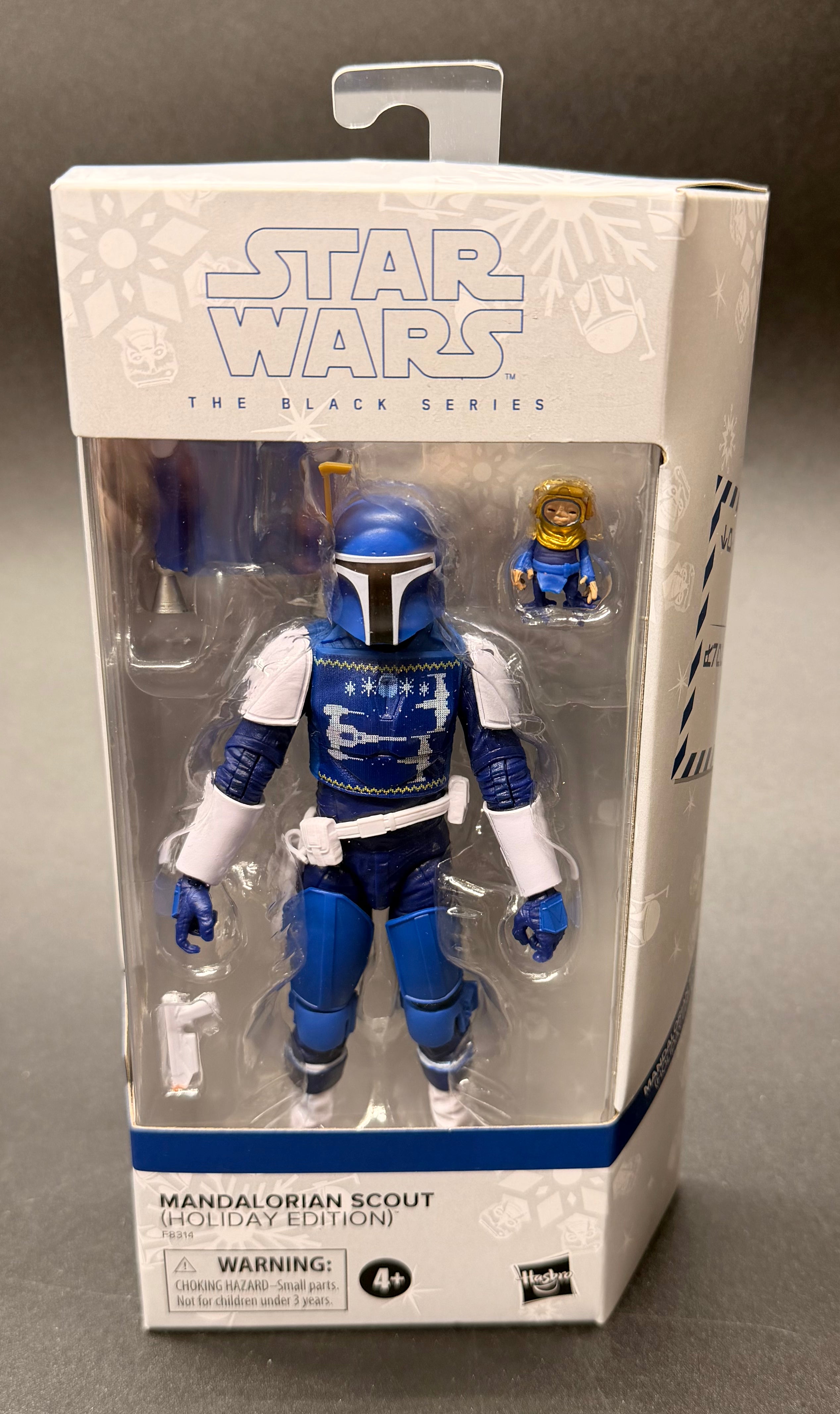 Mandalorian Scout (Holiday Edition) Star Wars Black Series 6 in. Figure Hasbro