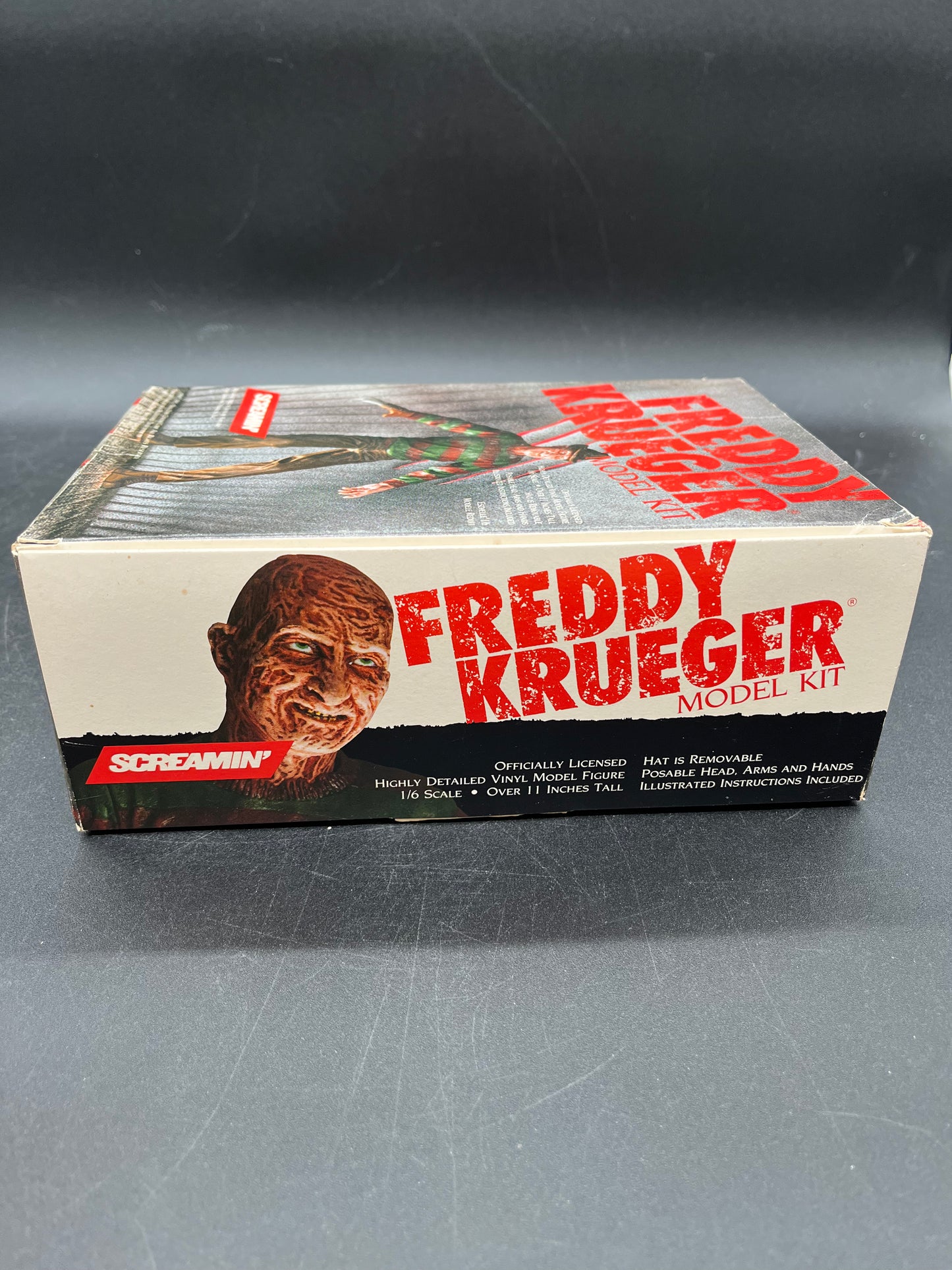 Freddy Kruger Model Kit Screamin' 1992 1/6 Scale Vinyl Model