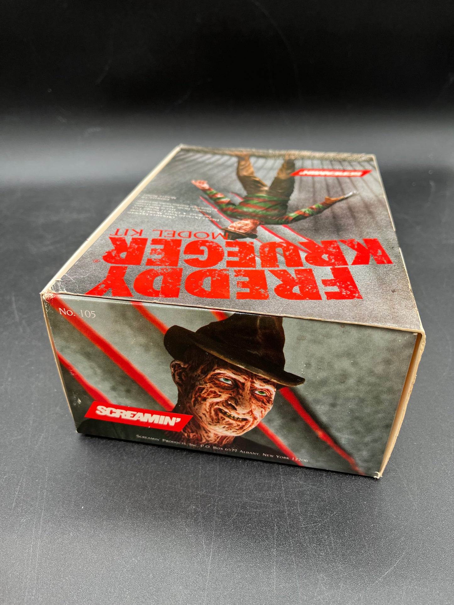 Freddy Kruger Model Kit Screamin' 1992 1/6 Scale Vinyl Model