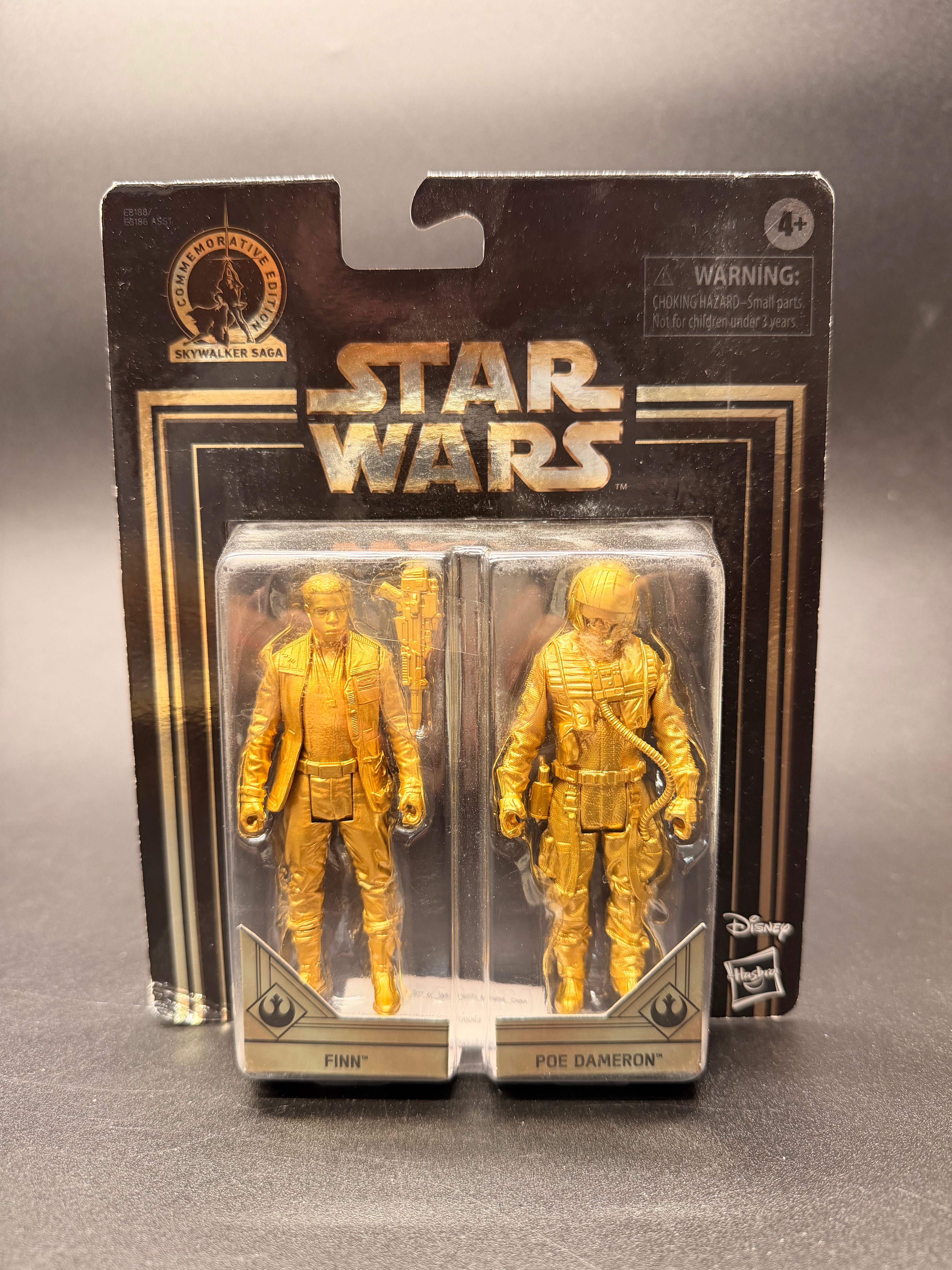 Finn and Poe Dameron Star Wars commemorative set Force Awakens 3.75 in