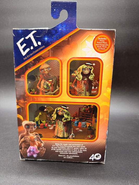 ET Ultimate Dress Up Neca Figure