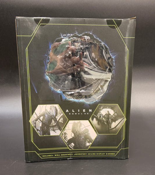 Alien: Romulus Suspended Lab Xenomorph XX121 Deluxe Action Figure NECA