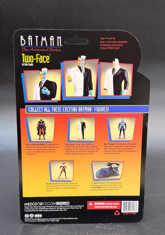 "Two-Face" Batman: The Animated Series (Series 2) 3.75 in. Action Figure Mezco 5 Points 2025
