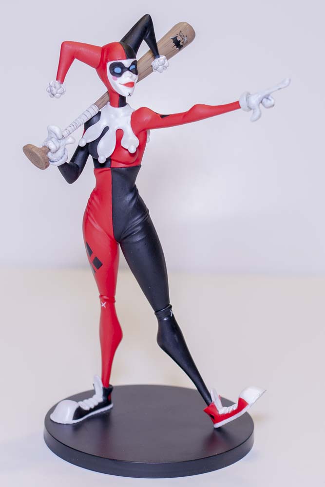 Harley Quinn DC Artists Alley Vinyl Statue by Hainanu Nooligan Saulque – DC Collectibles