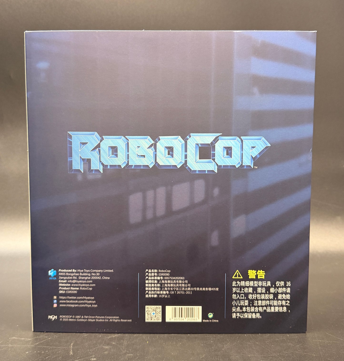 RoboCop (1987) 35th Anniversary RoboCop 1/12 Scale Die-Cast Action Figure HIYA Toys 2022