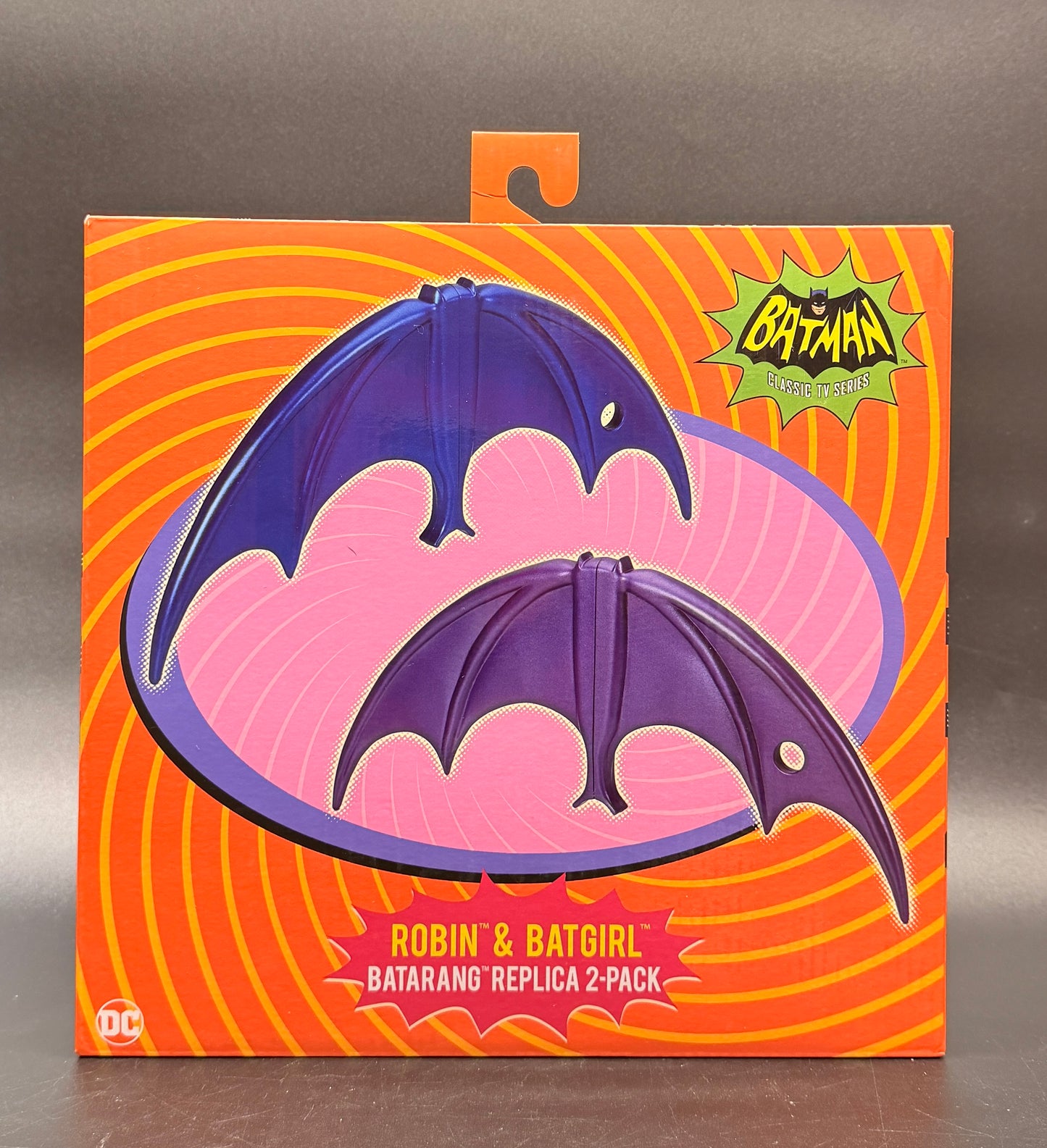 Robin & Batgirl Batman 1966 Batarang Replica 2 pack NECA 2023
